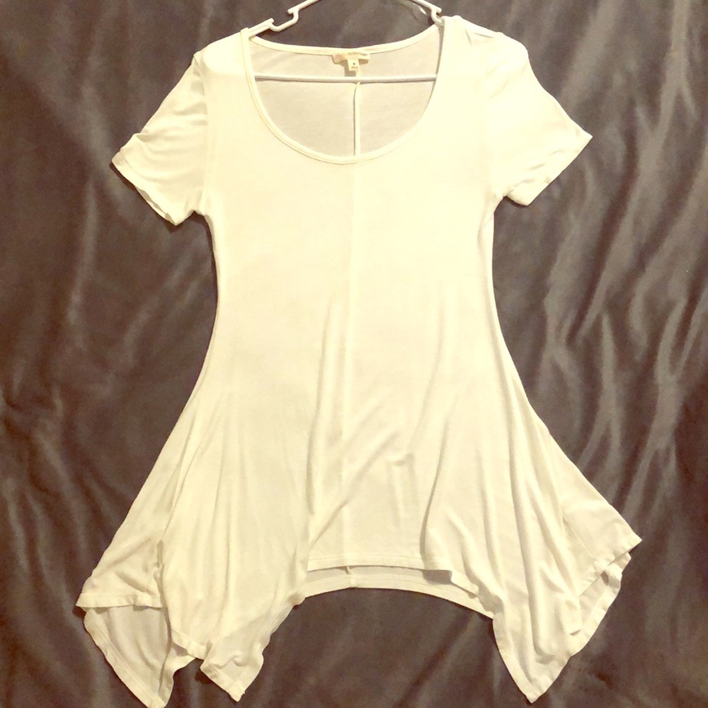 Zenana Outfitters Ivory Handkerchief Hem Top